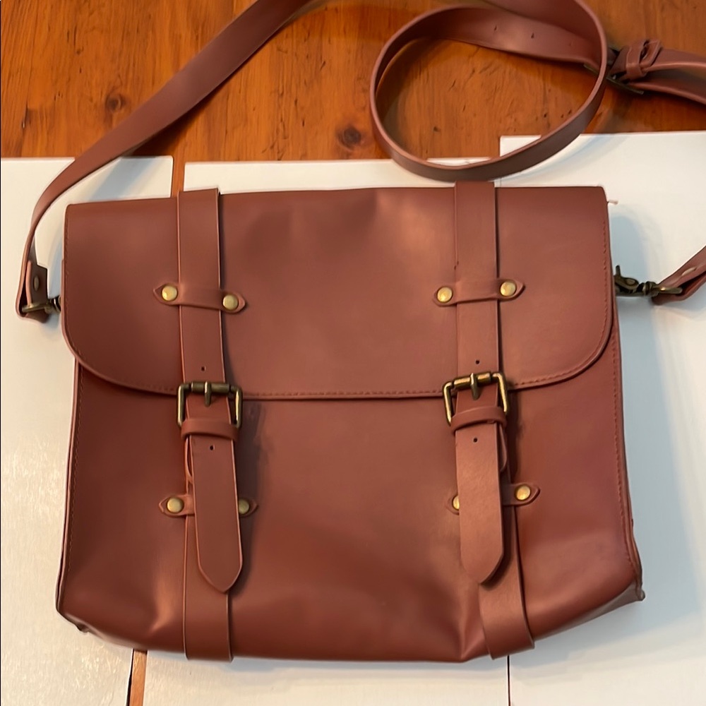 Brown Structured briefcase Bag with Flap Closure and Adjustable Strap Like New